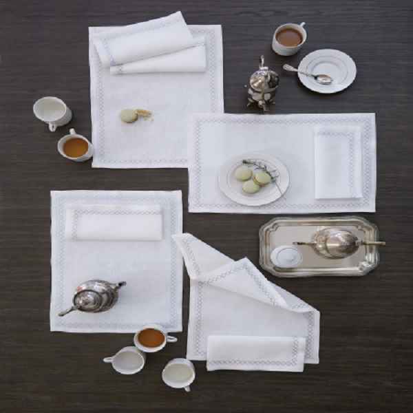 Sferra-Perry Placemats & Dinner Napkins