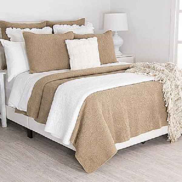 Ida Mae-Mave Stonewash Taupe Quilt Set