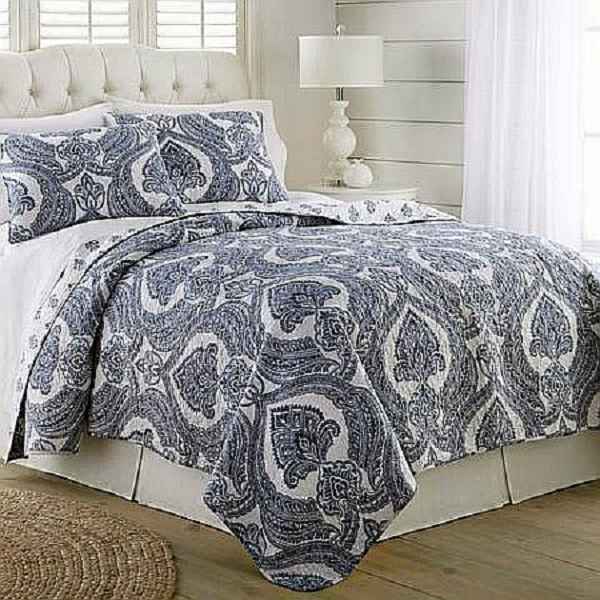 White Quilt Set