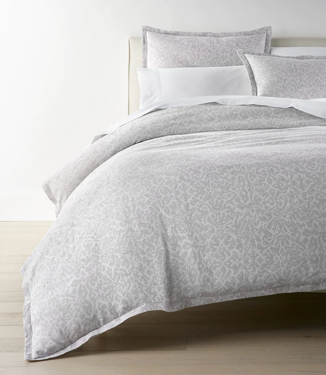 Ravenna-Duvet_Lt-Grey-LS-1740x2000