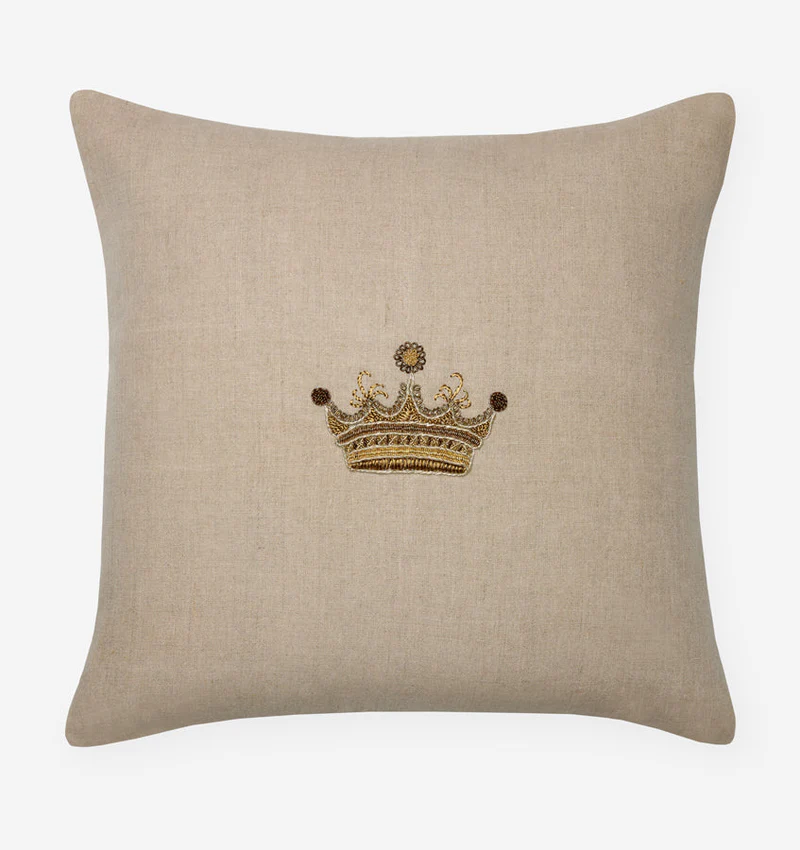 SFERRA-REGALE-DEC-PILLOW-GOLD-SILO_v2_800x