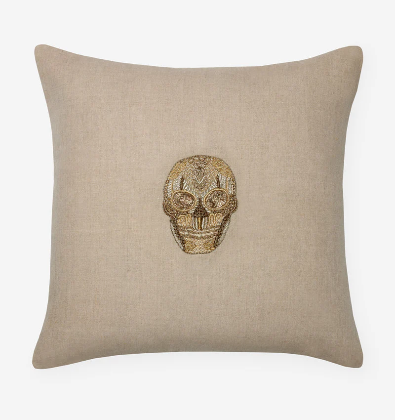 SFERRA-SKULL-DEC-PILLOW-GOLD-SILO_v2_800x