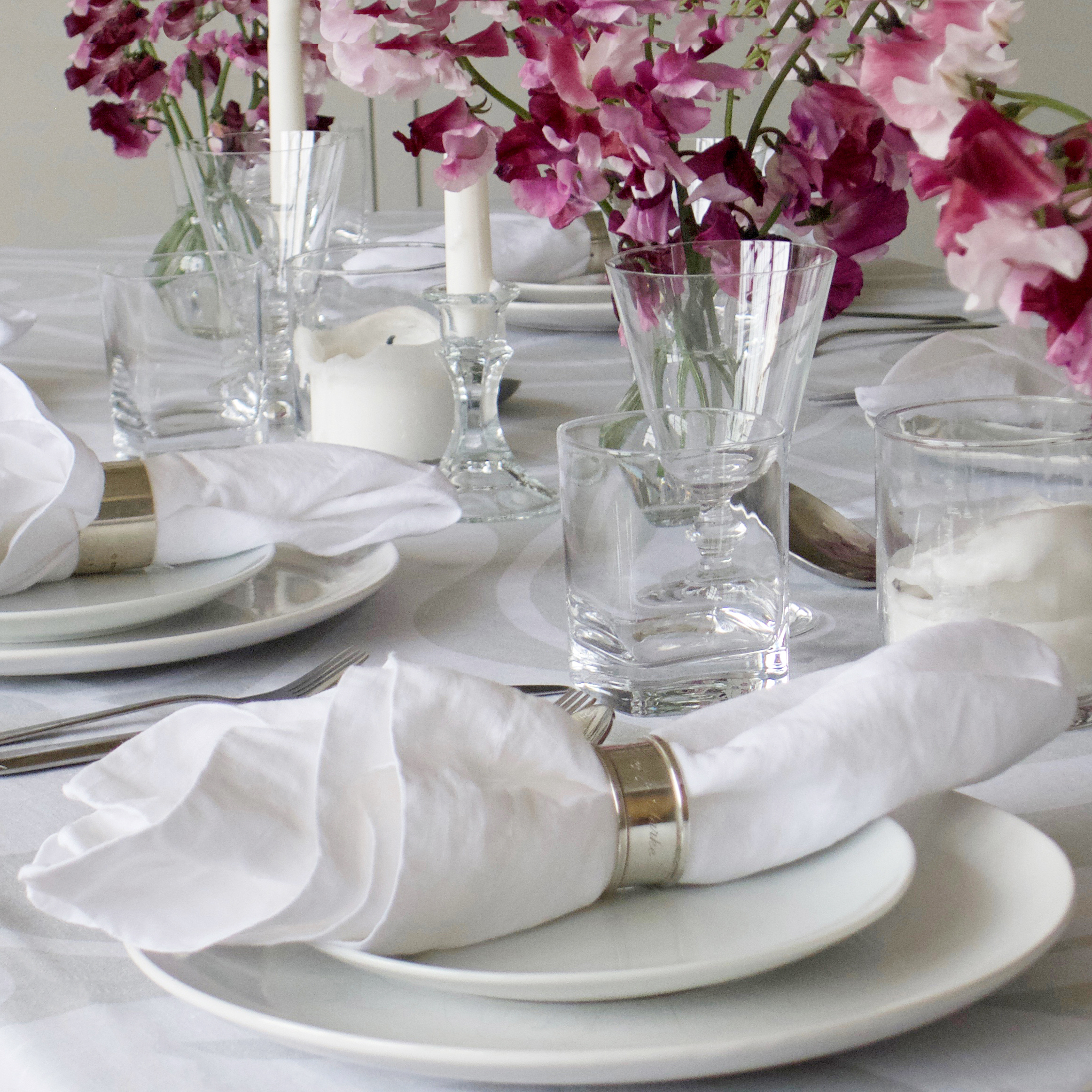 White-pure-Italian-linen-napkin-sweet-pea_2_2