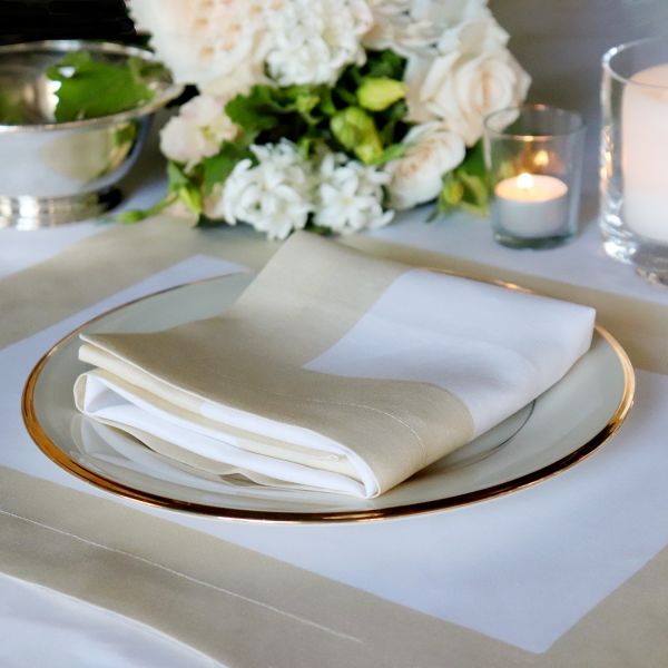 cinta-gold-border-white-linen-placemat-1