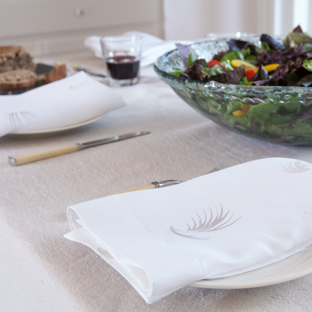 natural-linen-tablecloth-grania-feather-napkin_5