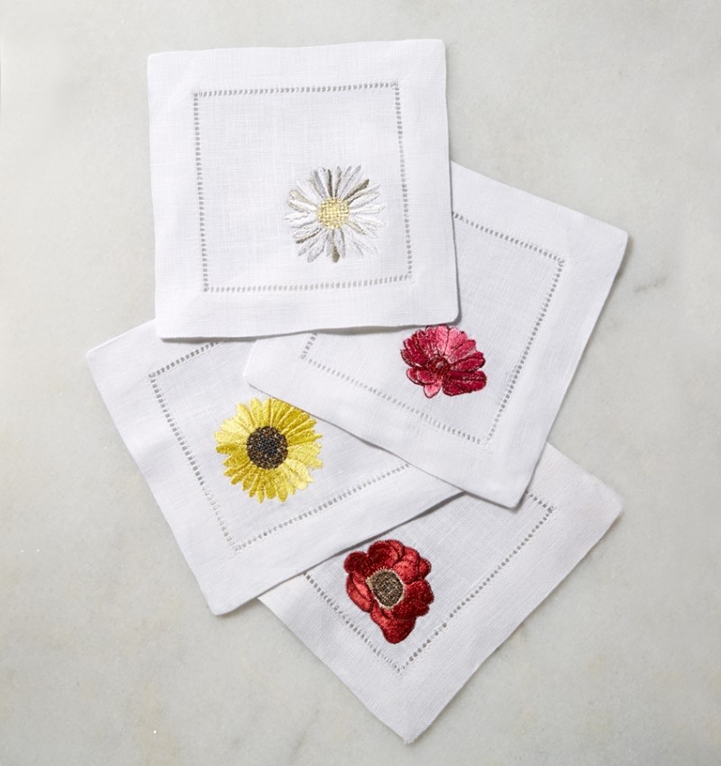 sferra-fiori-set-of-four-cocktail-napkins-1646s4cktl-flowers-default-1